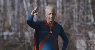 a lo lejos,aparecer,ex,saludo