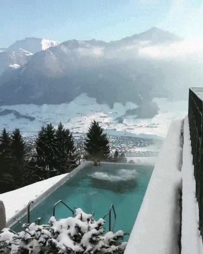 Enlace a Jacuzzi caliente en uno de los paisajes más bonitos que te puedes imaginar
