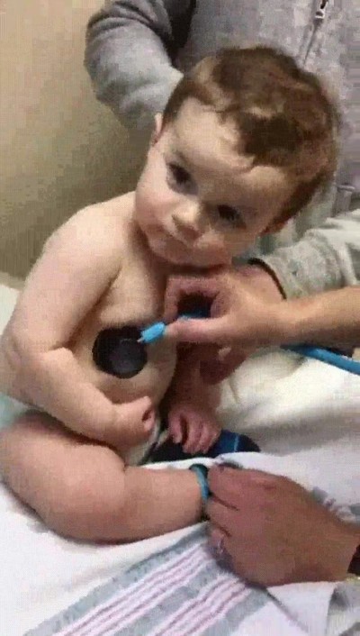 adorable,ni&ntilde;o,robar,coraz&oacute;n