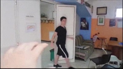 Enlace a Así sería jugar a Skyrim en la vida real