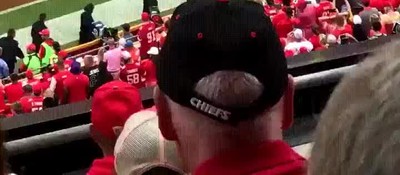 Enlace a Cámara llevándose por delante a una cheerleader