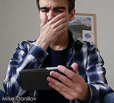 dos tipos,gente,estornudar