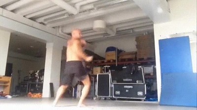 necesitar,luchar,brazos,piernas