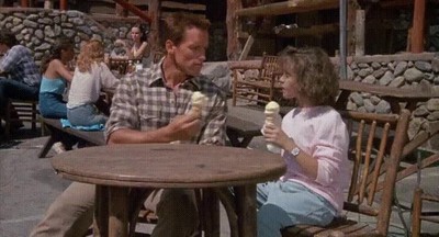 Alyssa Milano,helado,atrever,cara,arnold