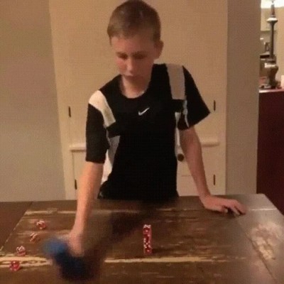 habilidad,dados,mesa