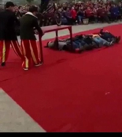 troll,moto,salto,suelo