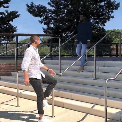 cara,quedar,subir,barandilla