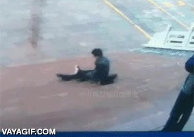 amigo,caer,escaleras,fail