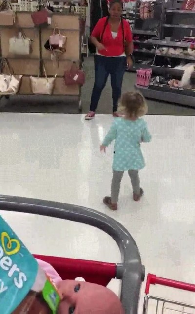 baile,curro,dependiente,ni&ntilde;a