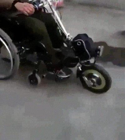Brillante idea para la gente que desgraciadamente tiene que ir en silla de ruedas brillante,idea,gente,silla de ruedas