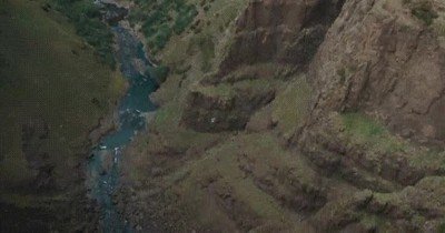 Enlace a Metiendo un canastón desde 200m de altura