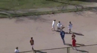 animales,futbolistas,pelota,driblar