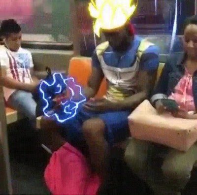 Enlace a Algunos tienen que convertirse en Super Saiyan para resolver el cubo de Rubik