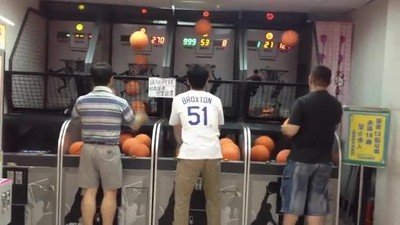 tres,tipos,persona,basket,pelotas