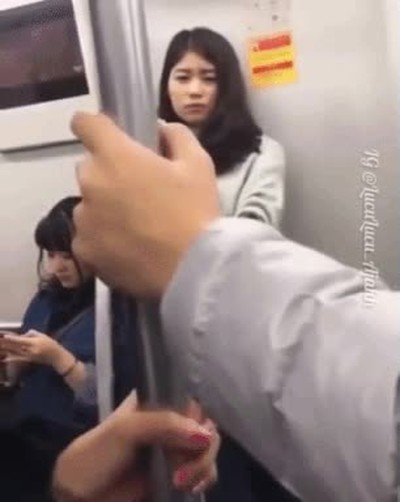 reaccion,chica,historia,amor,metro