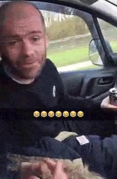 Por favor, el cinturón tiene que estar abrochado SIEMPRE que subáis a un coche cinturón,abrochado,subir,coche