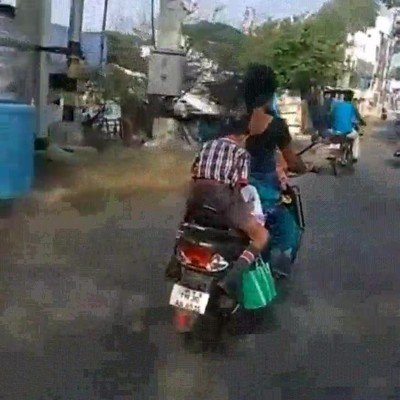 deberes,corriendo,moto