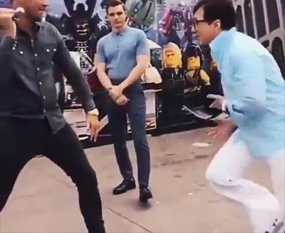 Enlace a Jackie Chan todavía puede desamarte en pocos segundos