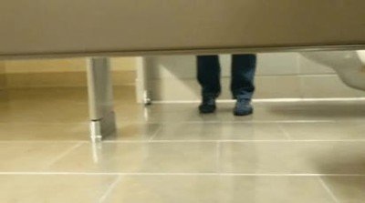 lavabo,gente loca,bailes,pies