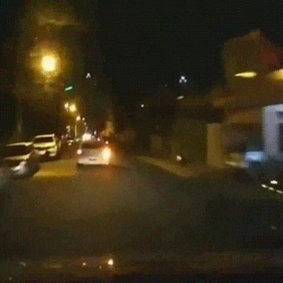 Enlace a Cuando estás escapando de la policía pero sigues utilizando los intermitentes