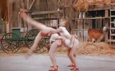 Enlace a Así va mi grupo de amigas al baño juntas cuando estamos de fiesta