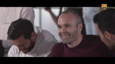 Enlace a Leo Messi adorando tímidamente a Iniesta en su despedida 