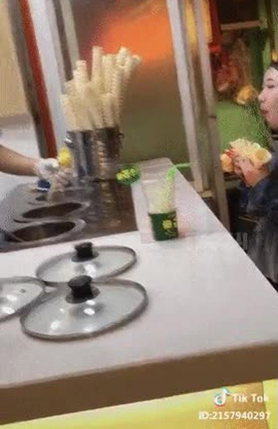 helado,troll,chica,conos,bolas