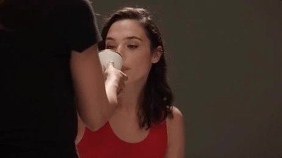 Enlace a La chica de negro representa las obligaciones y las cosas que no me hacen feliz