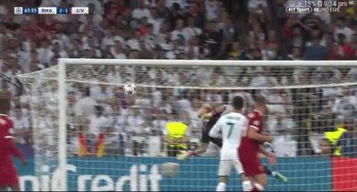 Enlace a El golazo de chilena de Bale en la final de la champions en cámara lenta