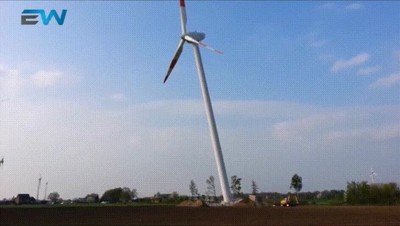 Enlace a Torres más altas han caído pero cuando lo hace una turbina de viento es espectacular