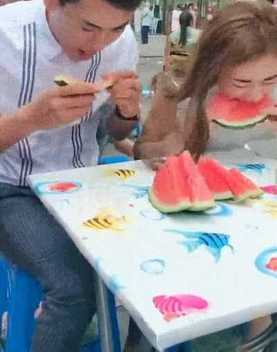 gente,experta,arte,comer,sandias,truco