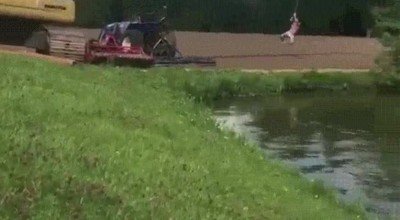 divertido,grua,lago,salto