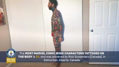 Enlace a El hombre con el récord Guinness de tener más tatuajes de personajes de Marvel