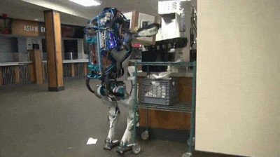 robots,echar mano,liada