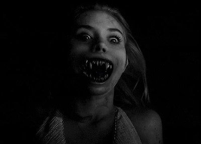 novia,comer,yogur,nevera