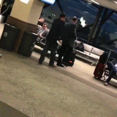 Enlace a Cuando llegas a casa un poco tocado y te haces el digno delante de tus padres