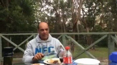 Enlace a Si te descuidas algunas pájaros pueden dejarte sin comida