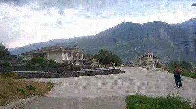 Igual no es buena idea acercarse tanto a ver los fenómenos de la naturaleza buena,idea,cerca,fenomeno,naturaleza