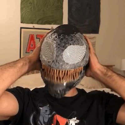 Enlace a Una máscara para hacer cosplay de Venom extremadamente realista