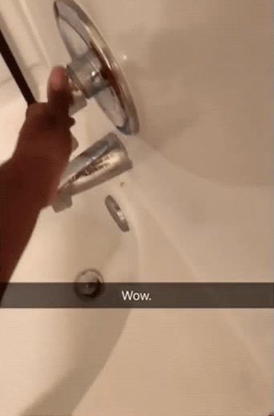 Enlace a Yo cada vez que tengo que ducharme en casa ajena