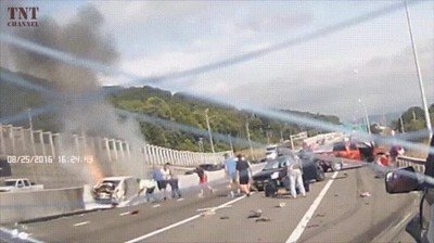 gente,ayudar,accidente