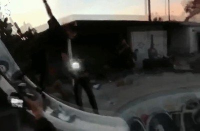 buena,idea,saltar,piscina,vacia,skate