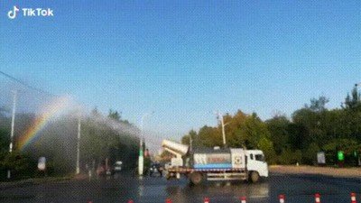 Enlace a El camión del arcoiris ha llegado a las calles de tu ciudad 