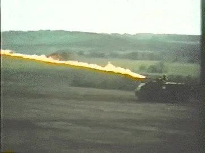 Uno de los lanzallamas más alucinantes que he visto en toda mi vida lanzallamas,alucinante,vida