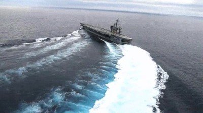 Enlace a El USS Abraham Lincoln haciendo un giro de alta velocidad