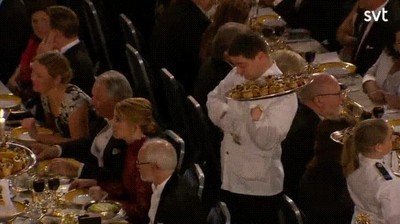 Enlace a Camareros que la lían mucho en galas importantes 