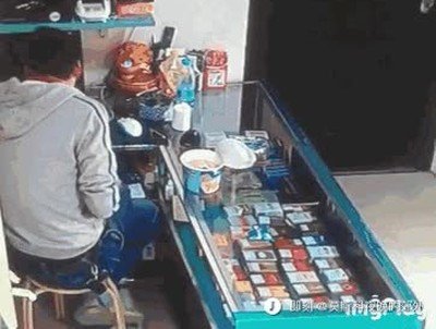 Enlace a Una sopa de fideos tan caliente que salta literalmente por los aires 