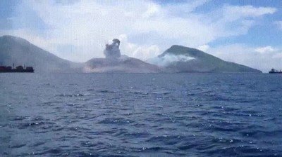 erupcion,volcan,nubes,cerca