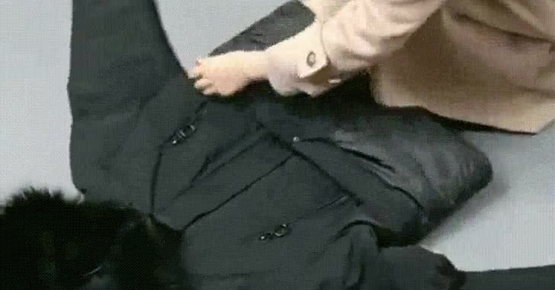 ¡Vaya GIF! / Truco para doblar la ropa sin apenas ocupar espacio