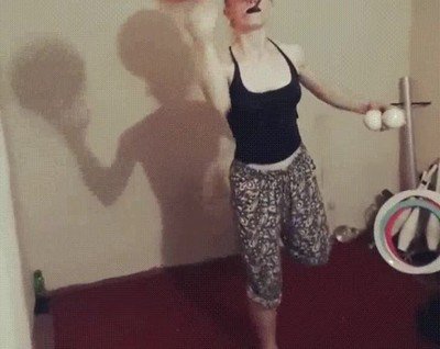 Enlace a Un ejercicio de malabares realmente impresionante